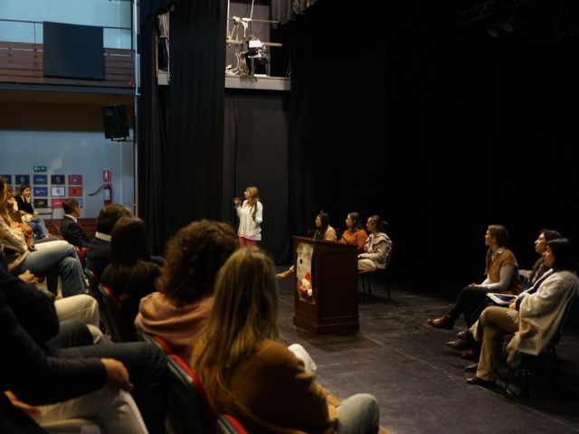 DSC01566 (Medium).JPG
